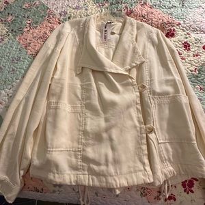 Mauby off-white soft lightweight jacket with button cuffs and adjustable hem 2X